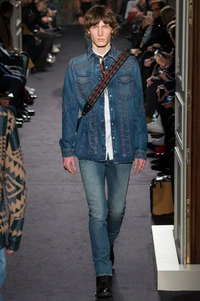 Look 59